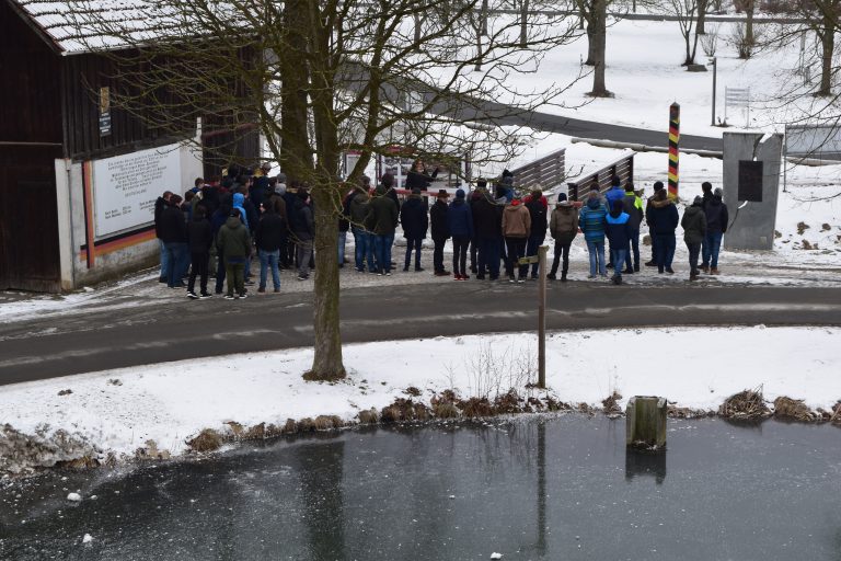 Besucher des Deutsch-Deutschen Museums Mödlareuth trotzen Minusgraden