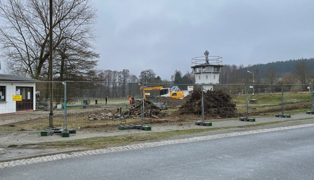 Baumaßnahmen im Freigelände haben begonnen